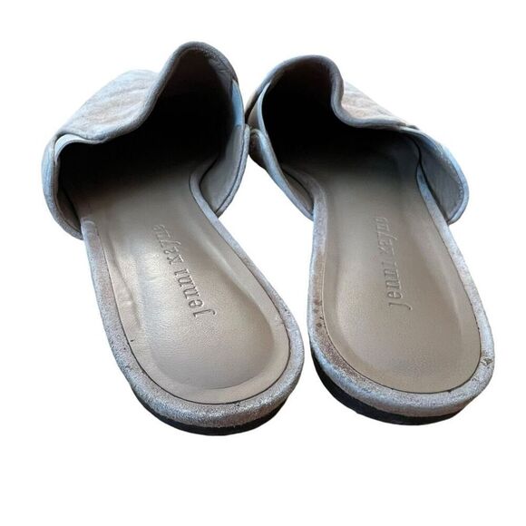 Jenni Kayne Suede Pointed Toe Mules Size 40 US 10 - Picture 4 of 10